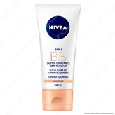 Nivea BB Super Idratante 5 in 1 Crema Giorno 24H Illuminante Naturale SPF 15 - Flacone da 50 ml