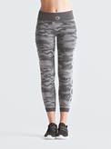 Leggings Sport Camouflage idratanti e snellenti con maxilogo - Colori : Grigio Camouflage- Taglia : S